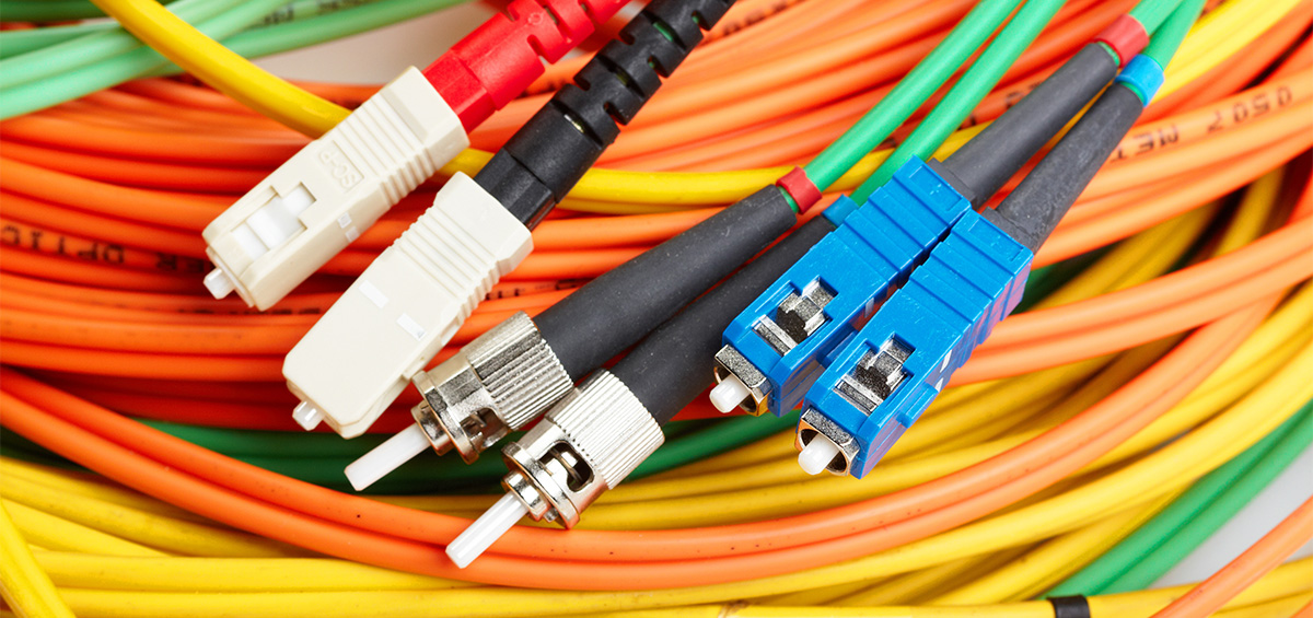 How do you connect a fibre optic cable connector?